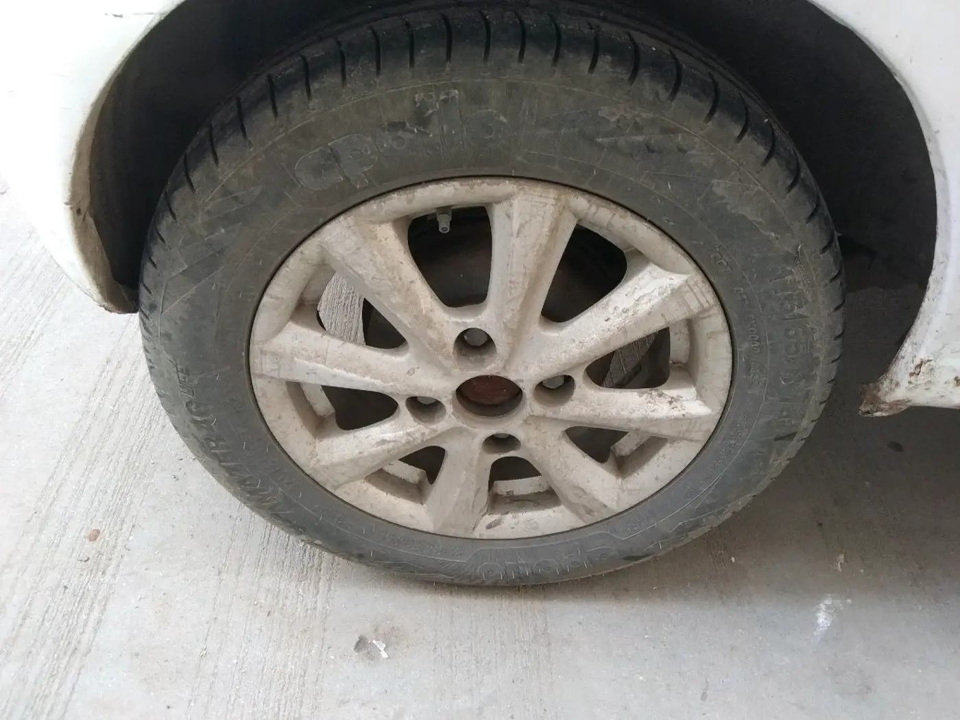 2013 Tata Indica EV2 LX, Diesel, Manual, 98,586 km, tyre