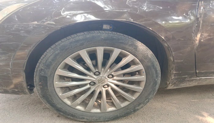2016 Maruti Ciaz ZXI+, Petrol, Manual, 1,02,252 km, tyre