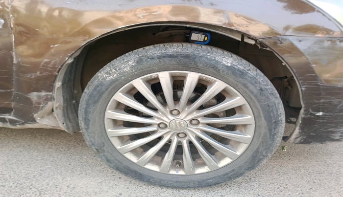 2016 Maruti Ciaz ZXI+, Petrol, Manual, 1,02,252 km, tyre
