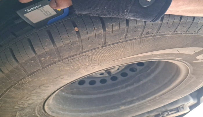 2021 Tata Harrier XZA 2.0L, Diesel, Automatic, 1,12,011 km, tyre