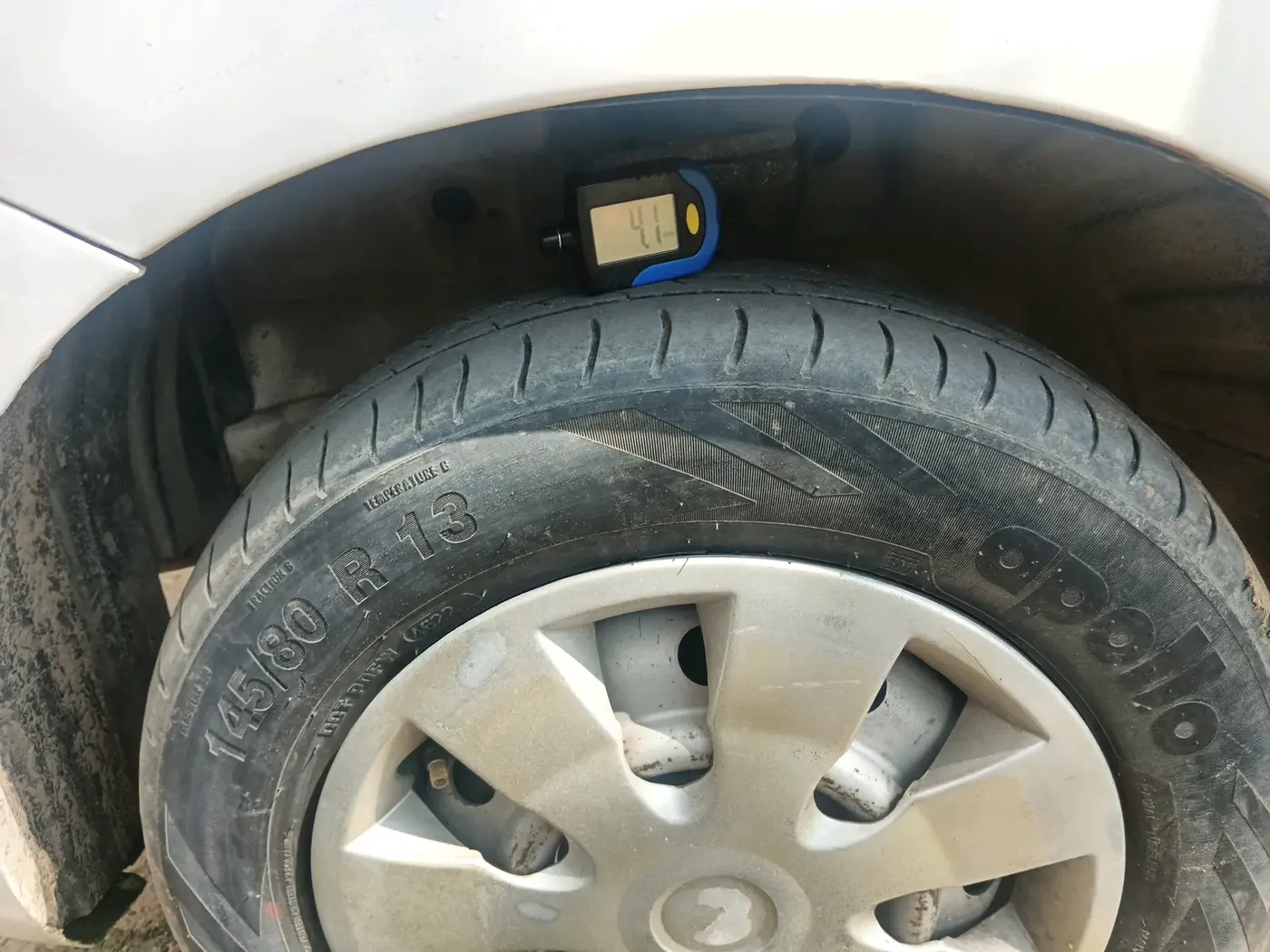 2015 Maruti Wagon R 1.0 LXI, Petrol, Manual, 69,204 km, tyre
