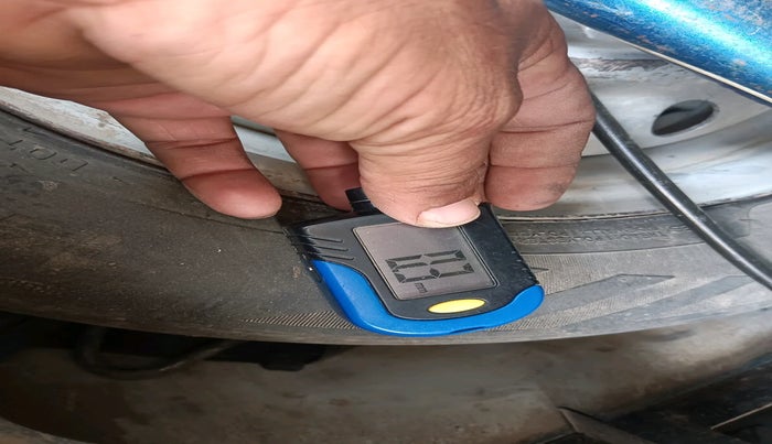 2015 Maruti Wagon R 1.0 LXI, Petrol, Manual, 69,204 km, tyre