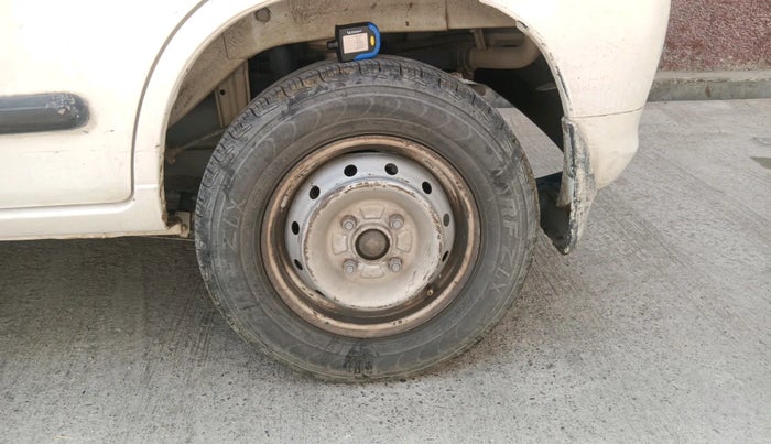 2010 Maruti Alto LXI, Petrol, Manual, 1,31,046 km, tyre