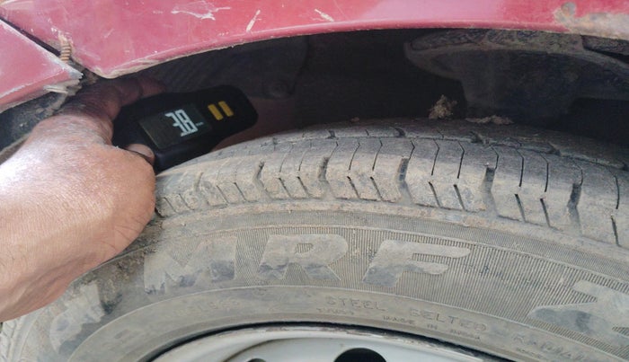 2012 Hyundai Eon ERA + LPG, Petrol, Manual, 1,00,212 km, tyre