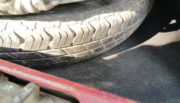 2012 Hyundai Eon ERA + LPG, Petrol, Manual, 1,00,212 km, tyre