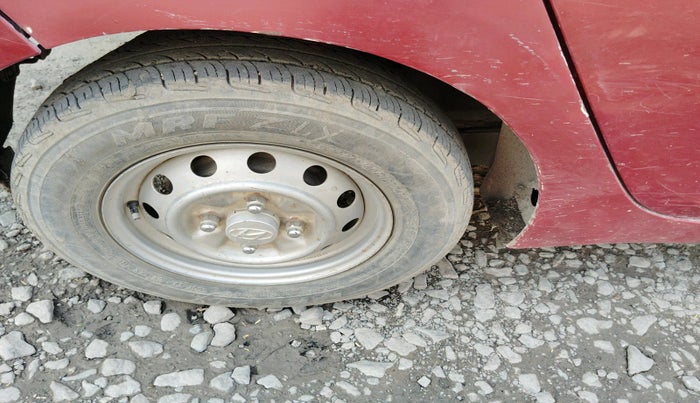 2012 Hyundai Eon ERA + LPG, Petrol, Manual, 1,00,212 km, tyre