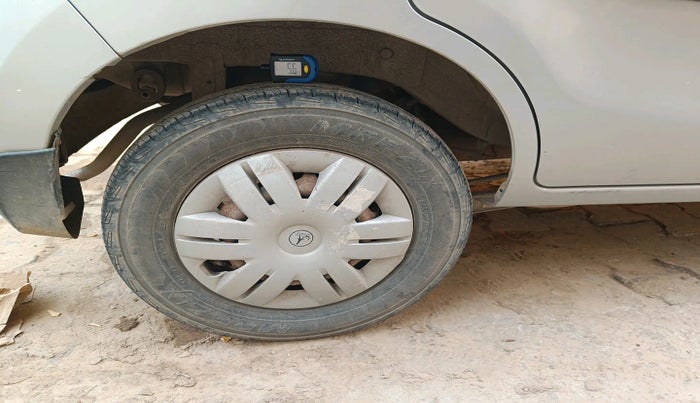2015 Maruti Alto 800 VXI, Petrol, Manual, 74,483 km, tyre