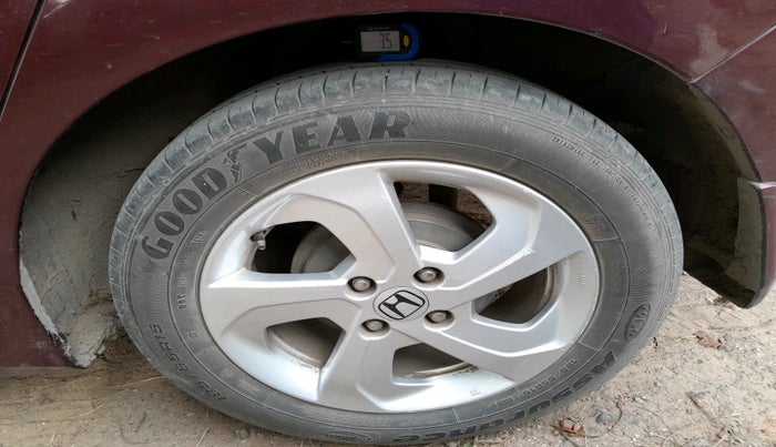 2014 Honda City 1.5L I-DTEC V, Diesel, Manual, 2,43,779 km, tyre