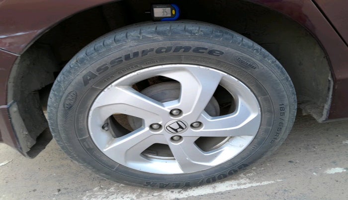 2014 Honda City 1.5L I-DTEC V, Diesel, Manual, 2,43,779 km, tyre