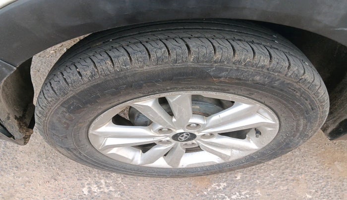 2015 Hyundai Creta SX PLUS AT 1.6 DIESEL, Diesel, Automatic, 1,27,035 km, tyre