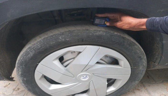 2023 Nissan MAGNITE XE, Petrol, Manual, 82,051 km, tyre