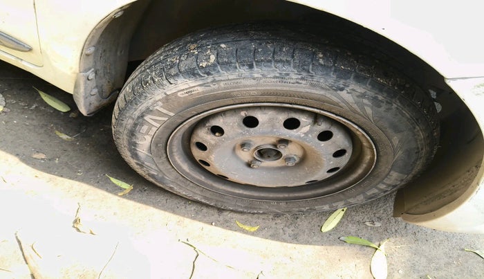 2019 Maruti Dzire VXI, Petrol, Manual, 77,599 km, tyre