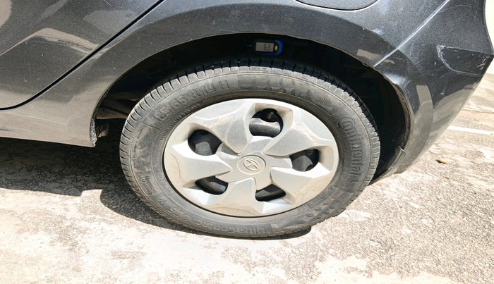 2020 Tata Tiago XT PETROL, Petrol, Manual, 70,489 km, tyre