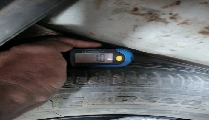 2013 Hyundai i10 MAGNA 1.2, Petrol, Manual, 25,647 km, tyre