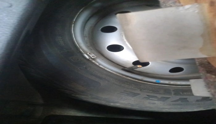 2014 Maruti Wagon R 1.0 LXI, Petrol, Manual, 1,15,534 km, tyre