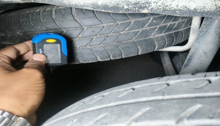 2013 Maruti Eeco 5 STR WITH A/C+HTR, Petrol, Manual, 74,069 km, tyre