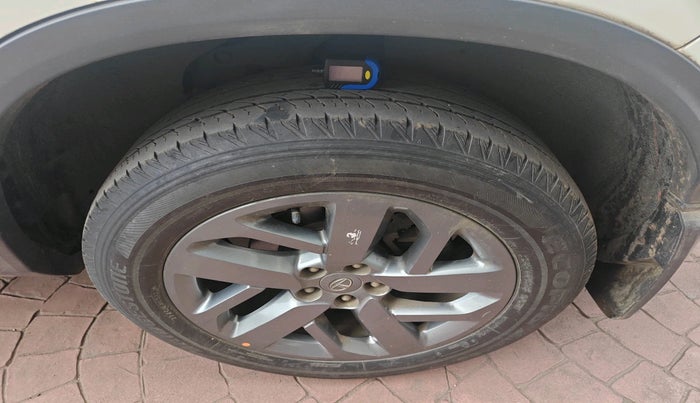 2021 Tata Safari XT PLUS, Diesel, Manual, 1,17,344 km, tyre