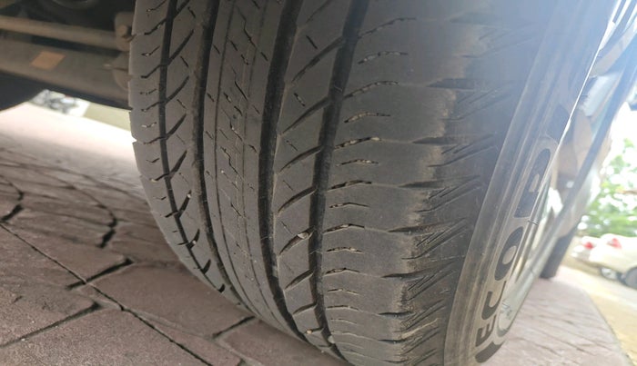 2021 Tata Safari XT PLUS, Diesel, Manual, 1,17,344 km, tyre