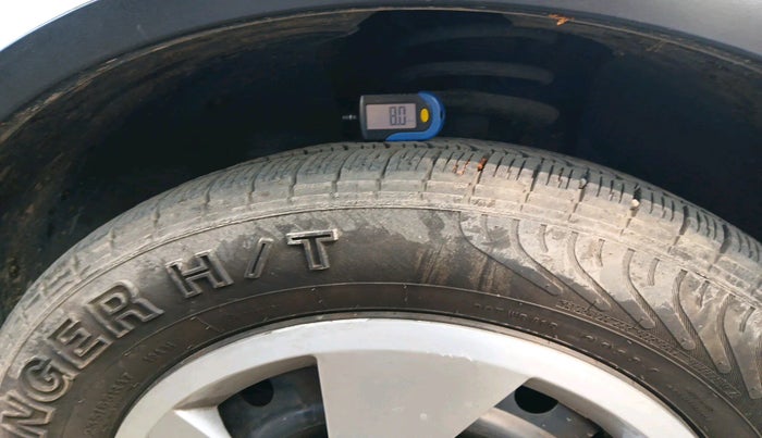 2018 Mahindra XUV500 W6 AT 1.99, Diesel, Automatic, 94,373 km, tyre