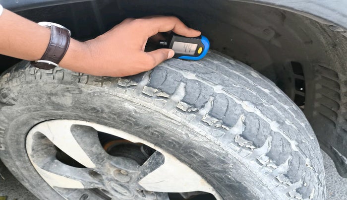 2018 Mahindra ALTURAS G4 4WD AT, Diesel, Automatic, 1,28,589 km, tyre