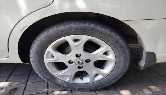 2012 Renault Scala RXZ DIESEL, Diesel, Manual, 1,29,280 km, tyre