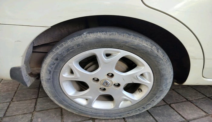 2012 Renault Scala RXZ DIESEL, Diesel, Manual, 1,29,280 km, tyre