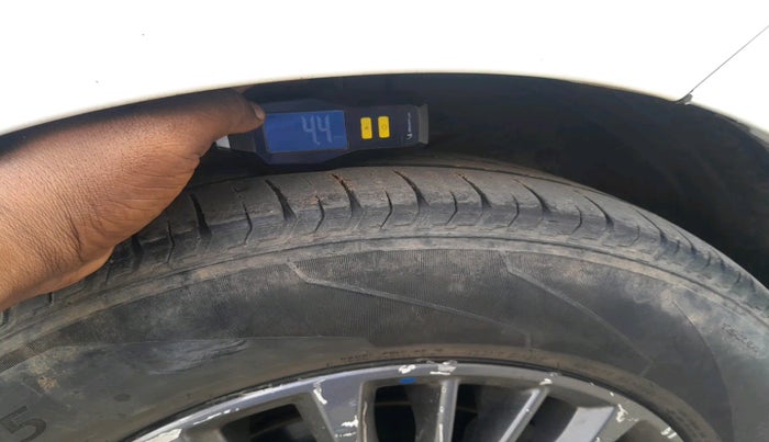 2019 Maruti Ertiga ZXI SHVS, Petrol, Manual, 48,816 km, tyre