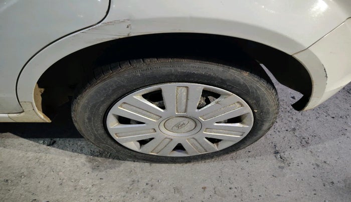 2010 Ford Figo ZXI 1.2 PETROL, Petrol, Manual, 57,147 km, tyre