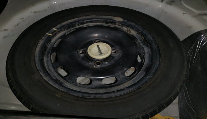 2010 Ford Figo ZXI 1.2 PETROL, Petrol, Manual, 57,147 km, tyre