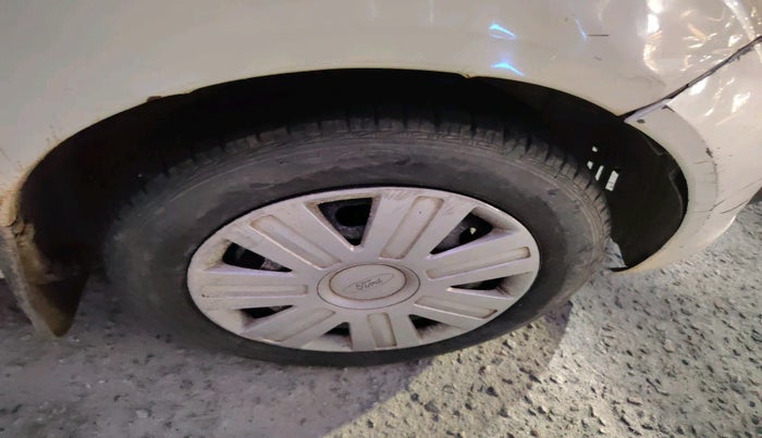 2010 Ford Figo ZXI 1.2 PETROL, Petrol, Manual, 57,147 km, tyre