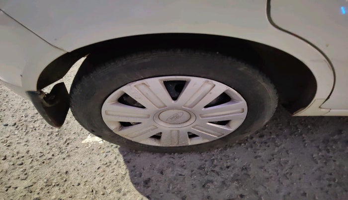 2010 Ford Figo ZXI 1.2 PETROL, Petrol, Manual, 57,147 km, tyre