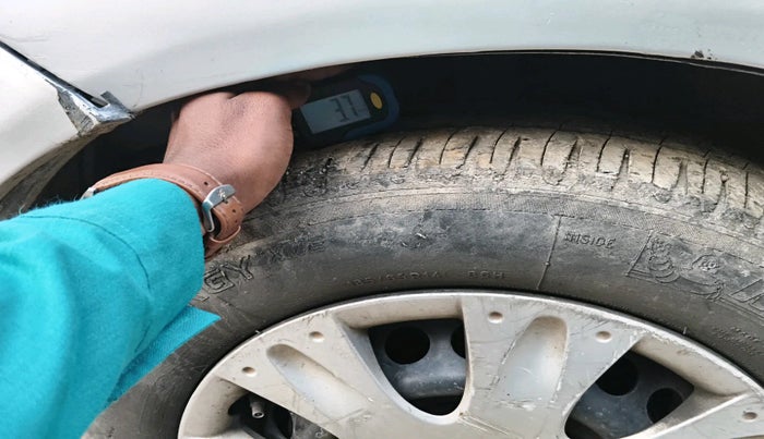 2014 Honda Amaze 1.2L I-VTEC S, Petrol, Manual, 1,35,000 km, tyre