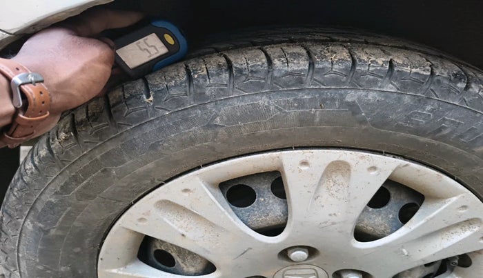 2014 Honda Amaze 1.2L I-VTEC S, Petrol, Manual, 1,35,000 km, tyre