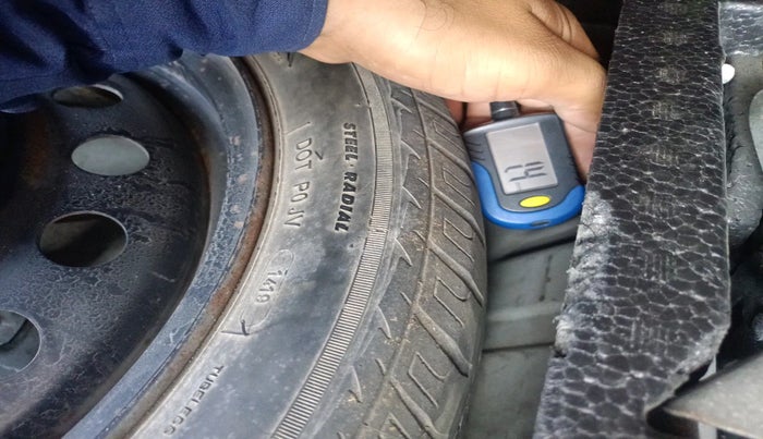 2013 Maruti Wagon R 1.0 VXI, Petrol, Manual, 87,991 km, tyre