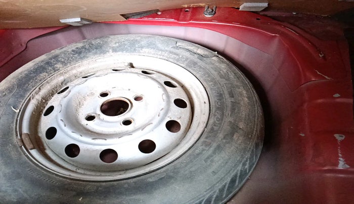 2011 Hyundai i10 ERA 1.1, Petrol, Manual, 28,737 km, tyre