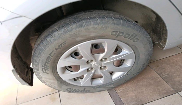 2017 Hyundai Elite i20 SPORTZ 1.2, Petrol, Manual, 96,791 km, tyre