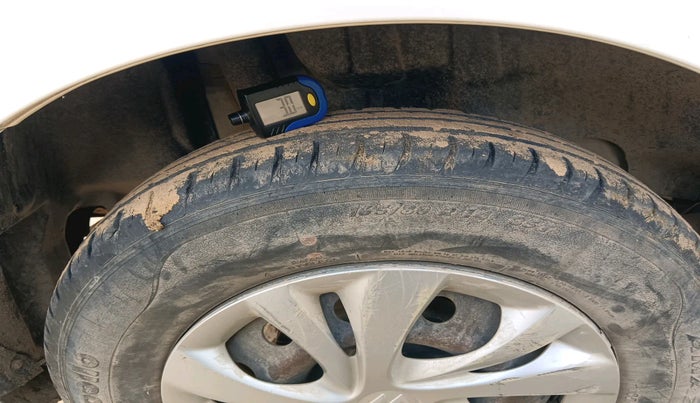 2019 Maruti Swift VXI, Petrol, Manual, 29,932 km, tyre