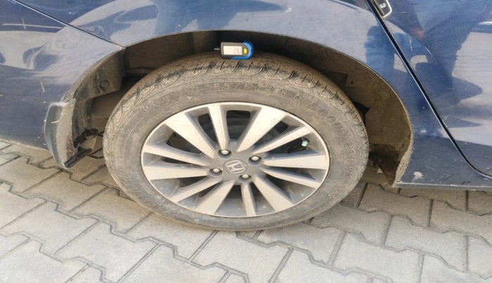 2023 Honda City 1.5L I-VTE V CVT, Petrol, Automatic, 24,355 km, tyre
