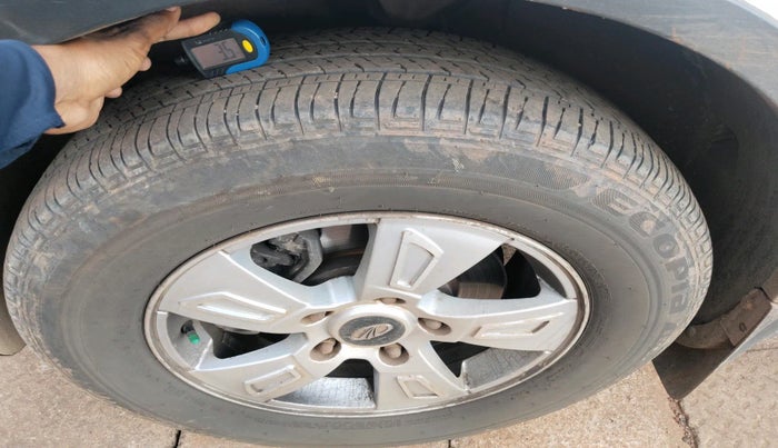 2012 Mahindra XUV500 W8, Diesel, Manual, 2,50,179 km, tyre