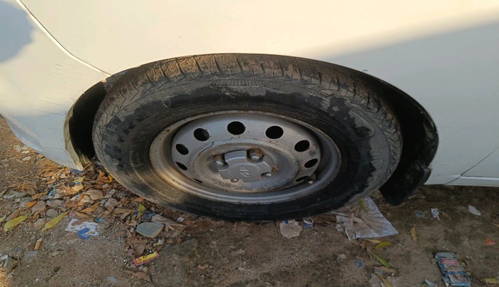 2016 Hyundai i10 MAGNA 1.1, Petrol, Manual, 1,72,888 km, tyre