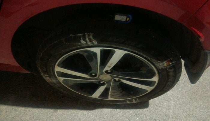 2023 Tata ALTROZ XZ PETROL, Petrol, Manual, 9,568 km, tyre