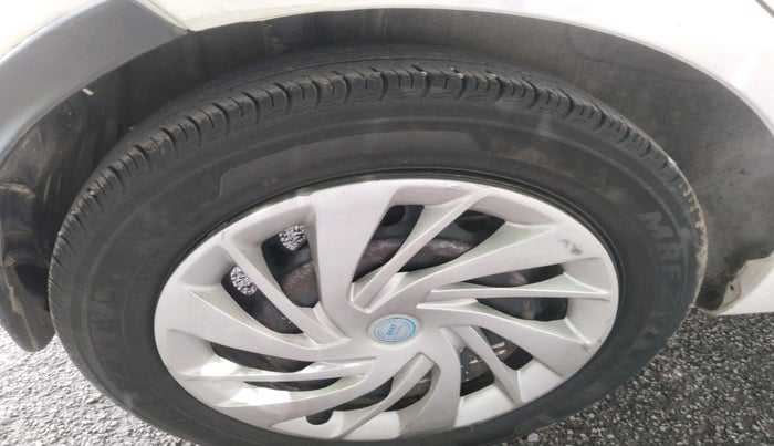 2017 Maruti IGNIS DELTA 1.2, Petrol, Manual, 63,057 km, tyre