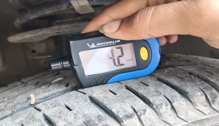 2024 Maruti Ertiga VXi (O), Petrol, Manual, 21,672 km, tyre