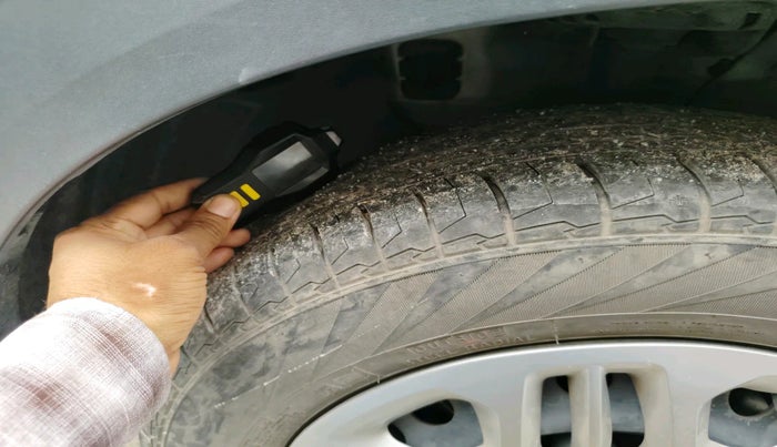 2022 KIA CARENS PRESTIGE 1.5 PETROL 7 STR, Petrol, Manual, 5,175 km, tyre