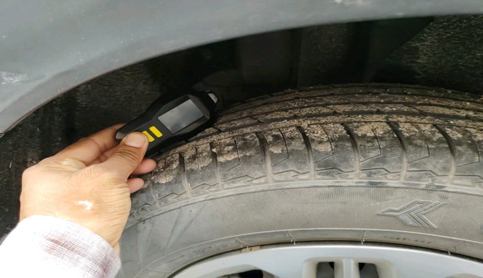 2022 KIA CARENS PRESTIGE 1.5 PETROL 7 STR, Petrol, Manual, 5,175 km, tyre