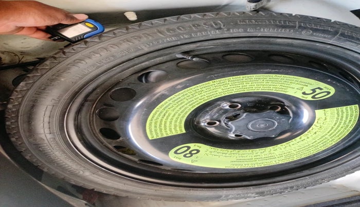 2016 Audi A4 35 TDI PREMIUM PLUS SUNROOF, Diesel, Automatic, 1,11,409 km, tyre