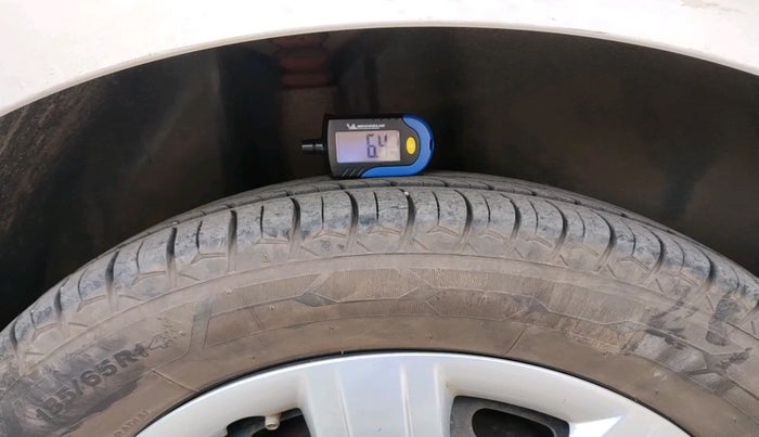 2012 Skoda Rapid AMBITION 1.6 TDI CR MT, Diesel, Manual, 1,23,540 km, tyre