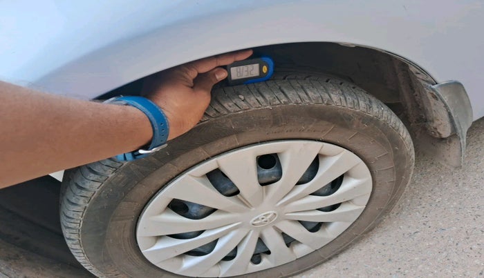 2012 Toyota Etios G, Petrol, Manual, 18,925 km, tyre