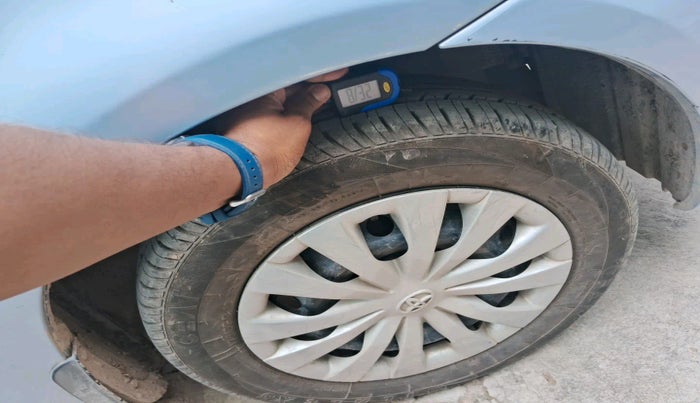 2012 Toyota Etios G, Petrol, Manual, 18,925 km, tyre
