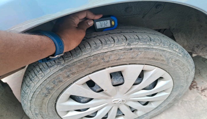2012 Toyota Etios G, Petrol, Manual, 18,925 km, tyre